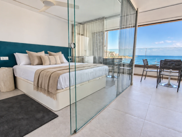 Apartament przy plaży z 2 sypialniami, widokiem na ocean i basenem w Arguineguín