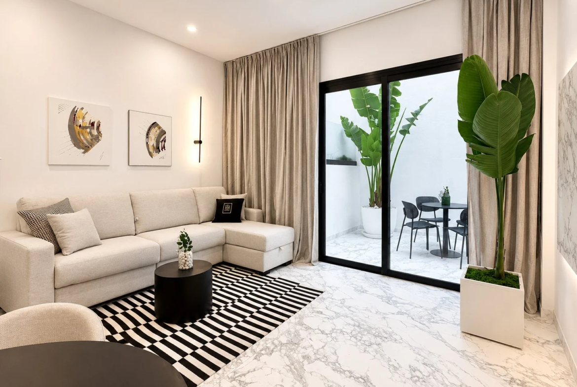 Elegancki apartament z patio w Vista Mar 9 w Los Abrigos