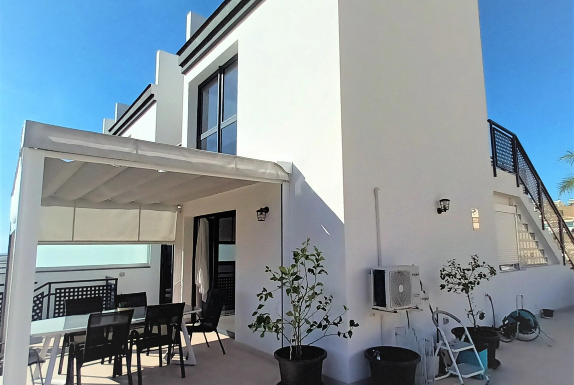 Nowoczesny apartament z 2 sypialniami, widokiem na ocean i dużym tarasem w Loma Dos, Arguineguín