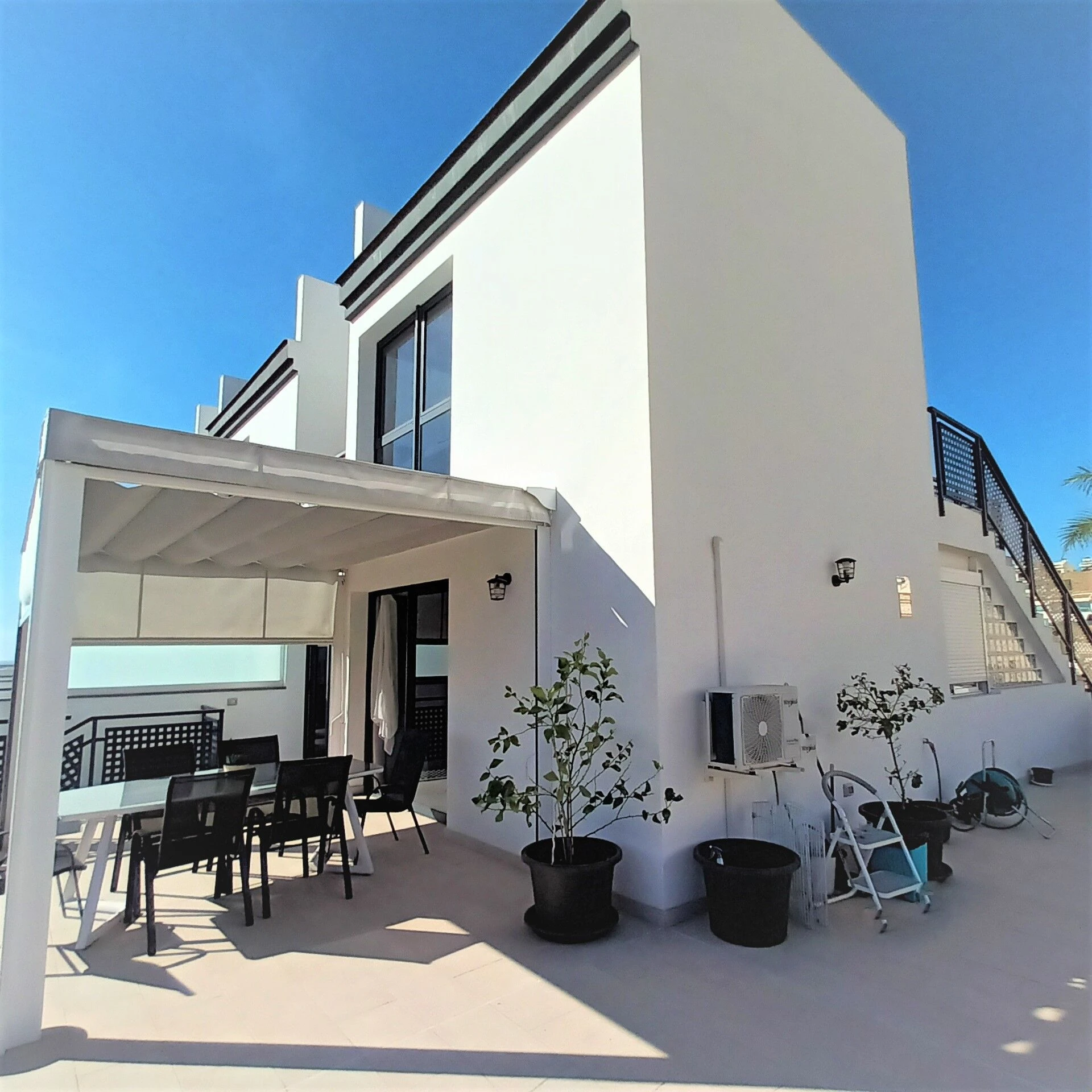 01 Nowoczesny apartament z 2 sypialniami, widokiem na ocean i dużym tarasem w Loma Dos, Arguineguín