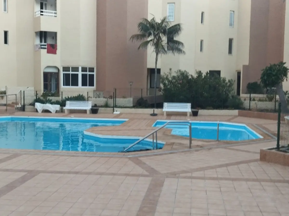 Odnowiony apartament z widokiem na ocean i basenem w Los Silos