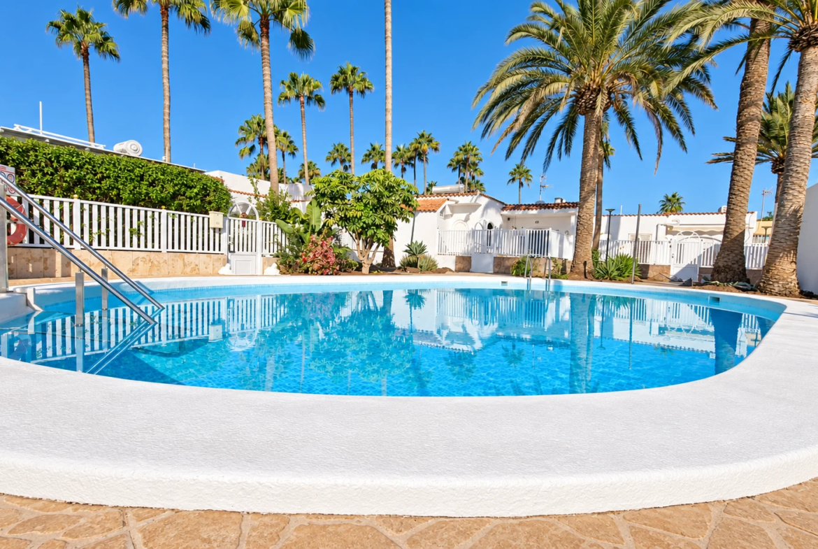Ekskluzywny bungalow z 3 sypialniami, ogrodem i basenem blisko plaży i wydm w Playa del Inglés