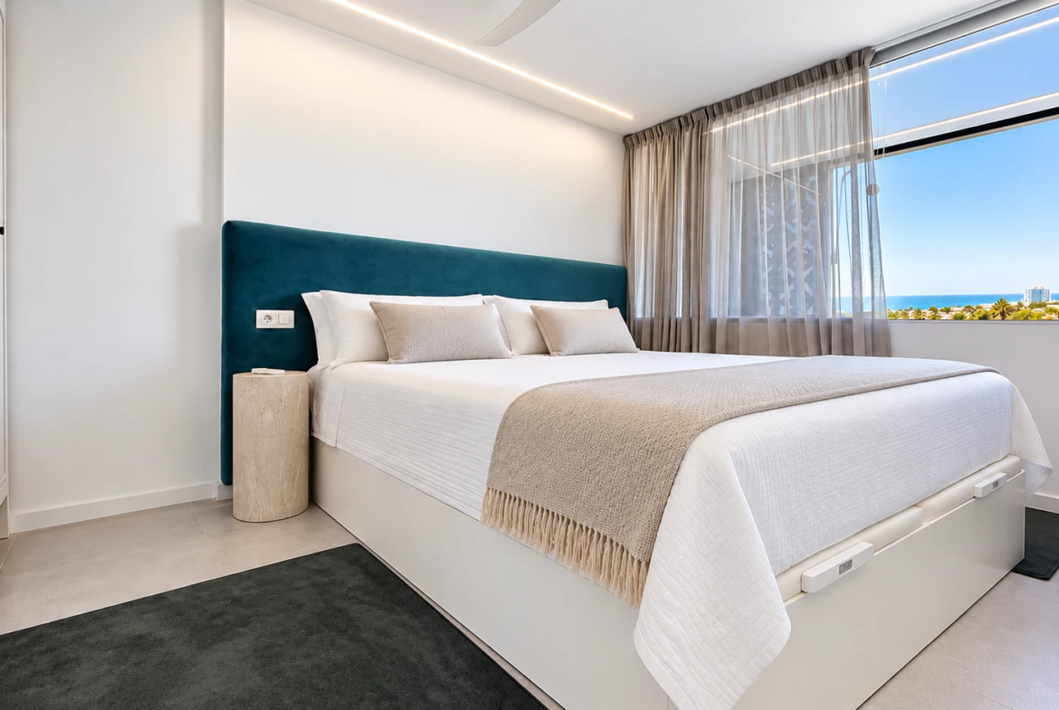 Apartament przy plaży z 2 sypialniami, widokiem na ocean i basenem w Arguineguín