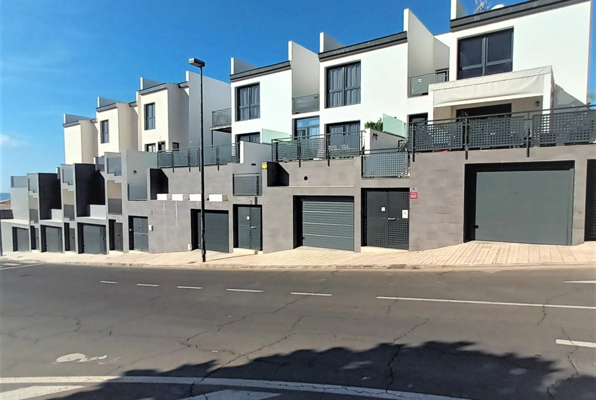 Nowoczesny apartament z 2 sypialniami, widokiem na ocean i dużym tarasem w Loma Dos, Arguineguín