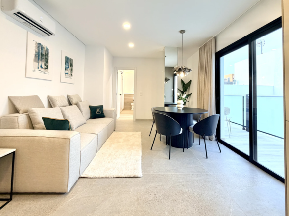 Nowoczesny apartament z przestronnym balkonem w Vista Mar 9