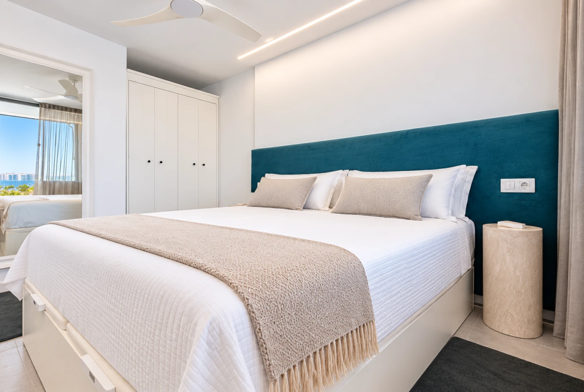 Apartament przy plaży z 2 sypialniami, widokiem na ocean i basenem w Arguineguín