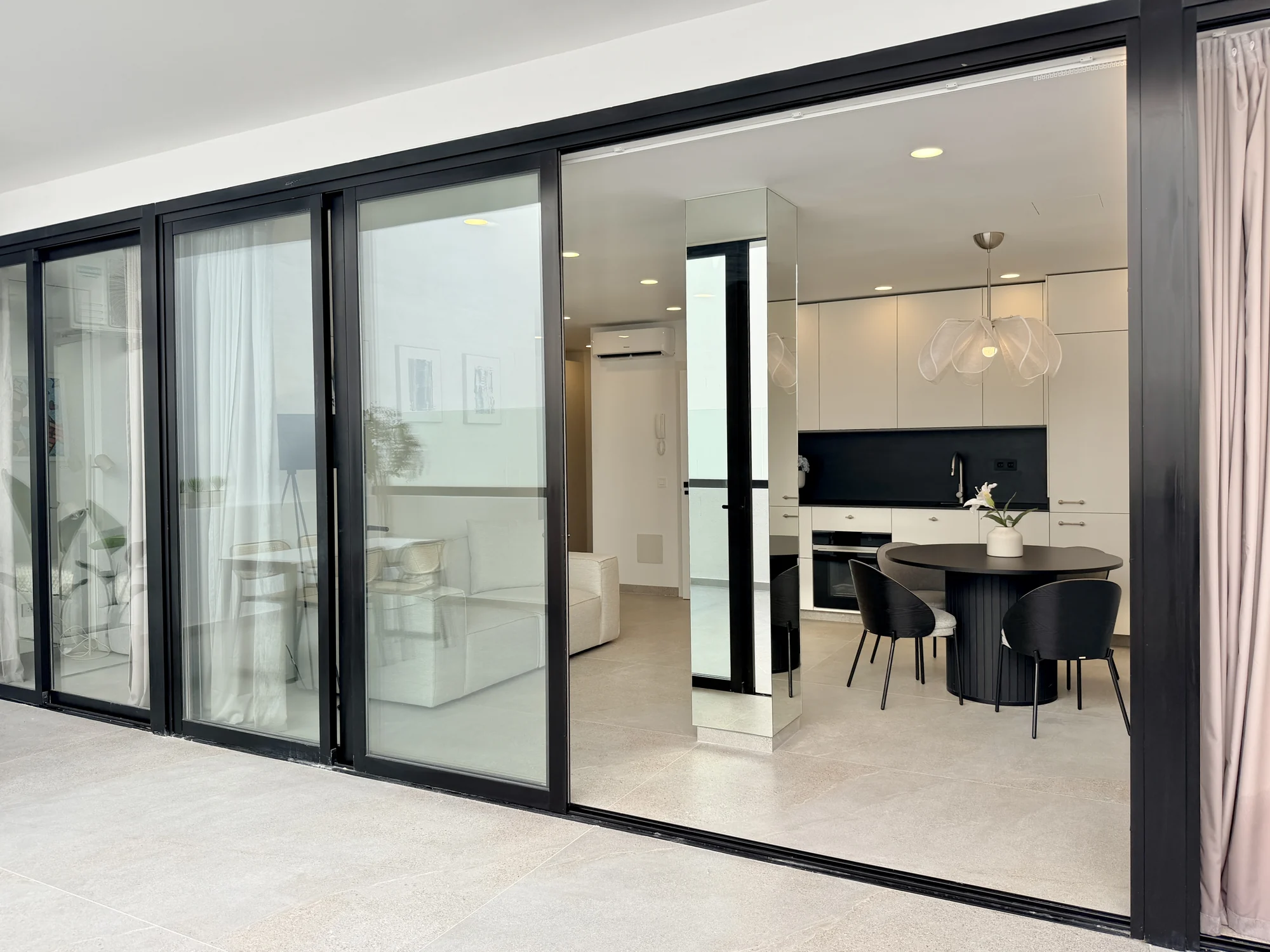 04 Apartament z dwiema sypialniami i dużym tarasem w Vista Mar 9