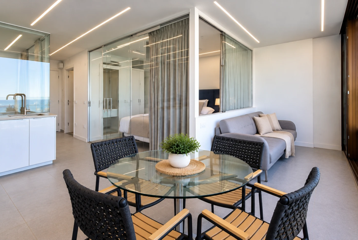 Apartament przy plaży z 2 sypialniami, widokiem na ocean i basenem w Arguineguín