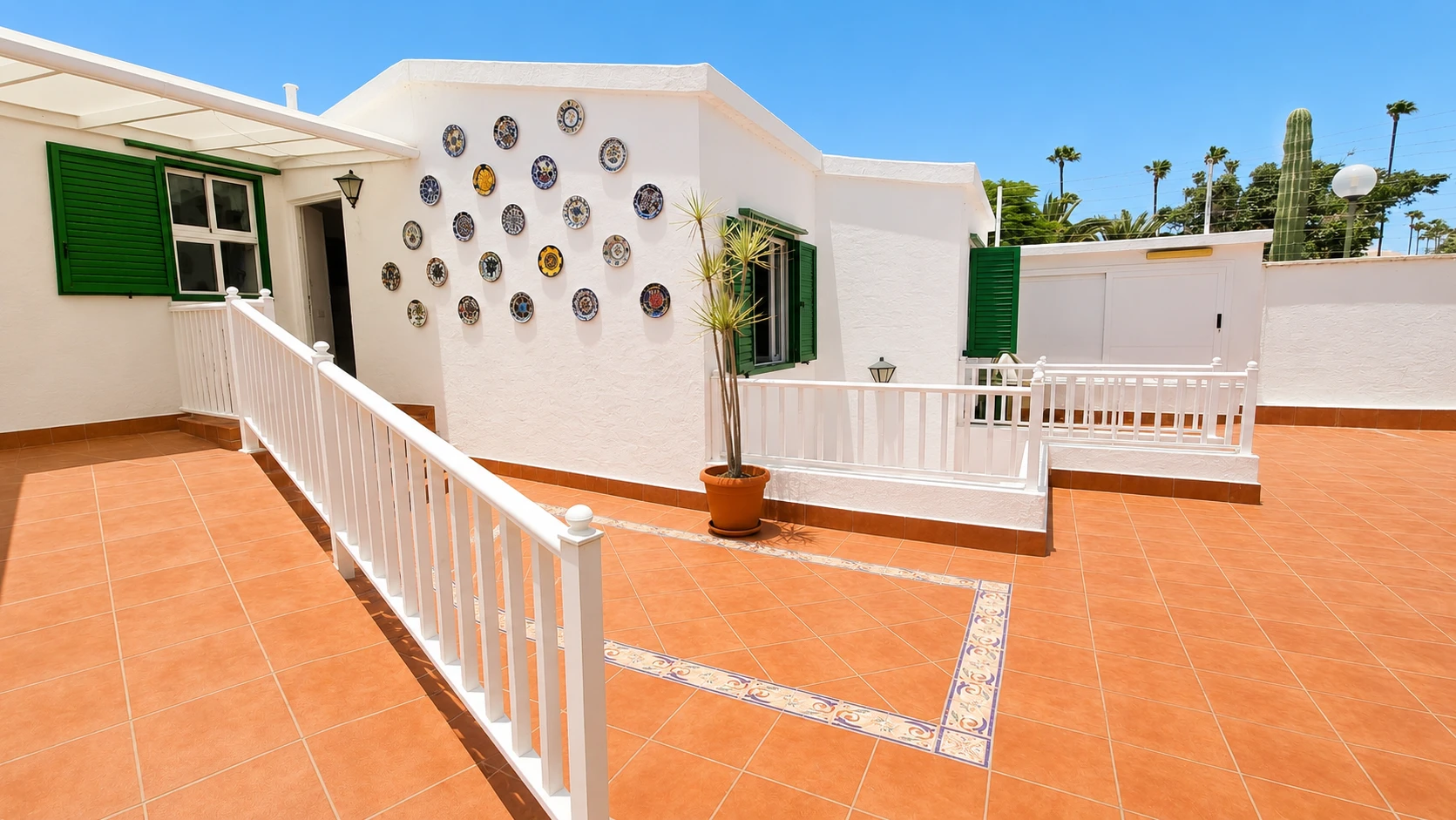 05 Przestronny bungalow z 6 sypialniami i prywatnym ogrodem w Campo Internacional, Maspalomas