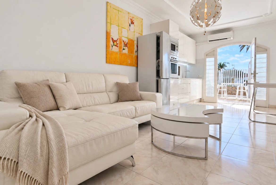 Ekskluzywny bungalow z 3 sypialniami, ogrodem i basenem blisko plaży i wydm w Playa del Inglés