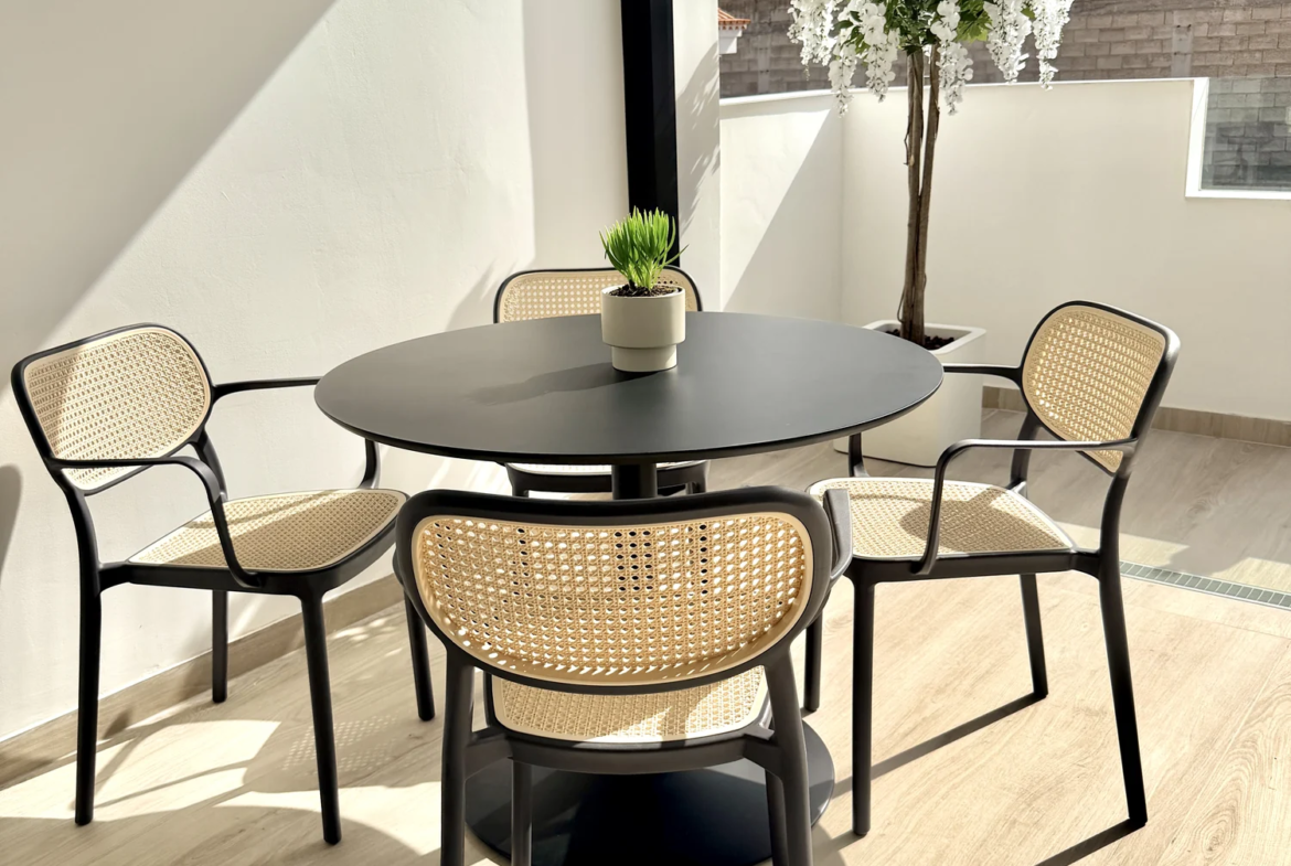 Apartament z dużym tarasem na drugim piętrze w Vista Mar 9