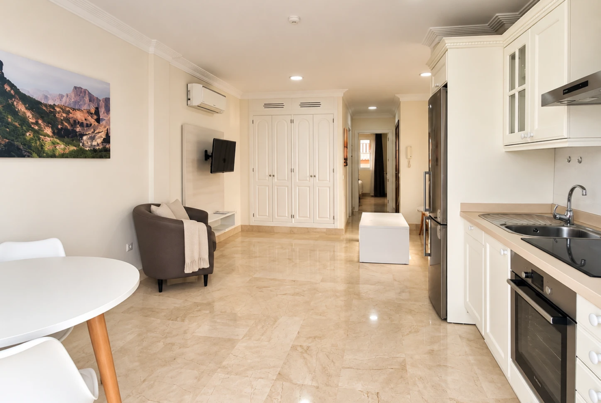 Elegancki apartament z tarasem w Monte Carrera – Arguineguín, Gran Canaria