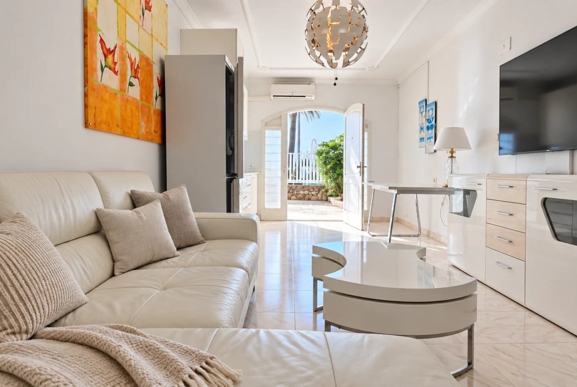 Ekskluzywny bungalow z 3 sypialniami, ogrodem i basenem blisko plaży i wydm w Playa del Inglés