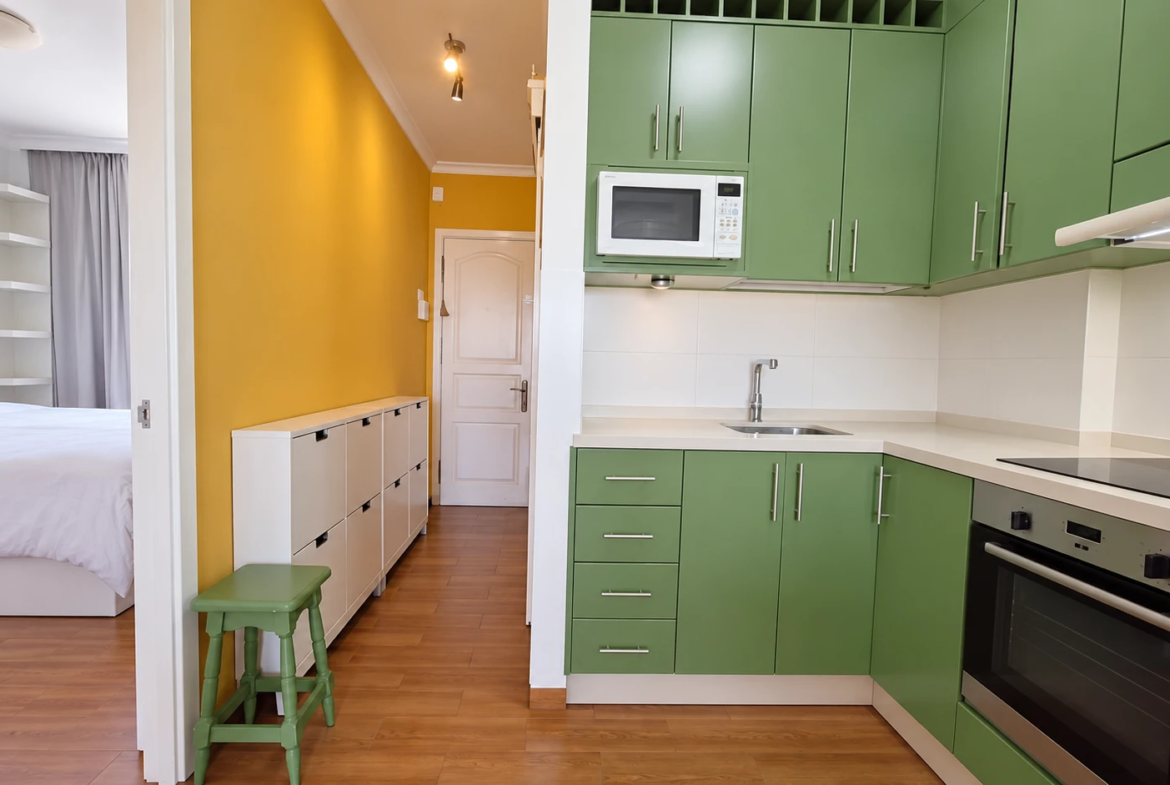 Apartament z 2 sypialniami, tarasem i widokiem na basen w Playa del Inglés