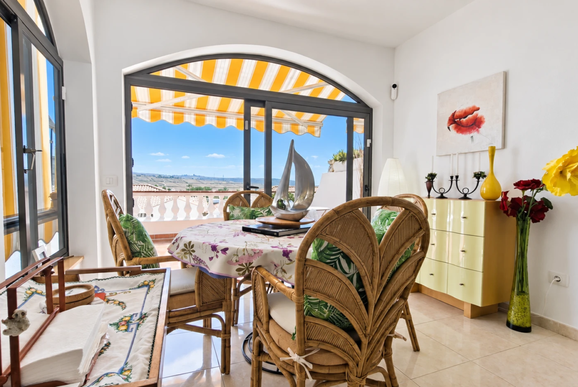 Przestronny duplex z widokiem na ocean, prywatnym garażem i ogrodem w Loma Dos, Arguineguín