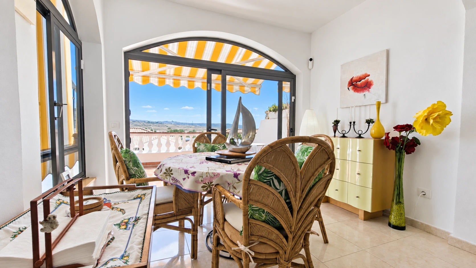 07 Przestronny duplex z widokiem na ocean, prywatnym garażem i ogrodem w Loma Dos, Arguineguín