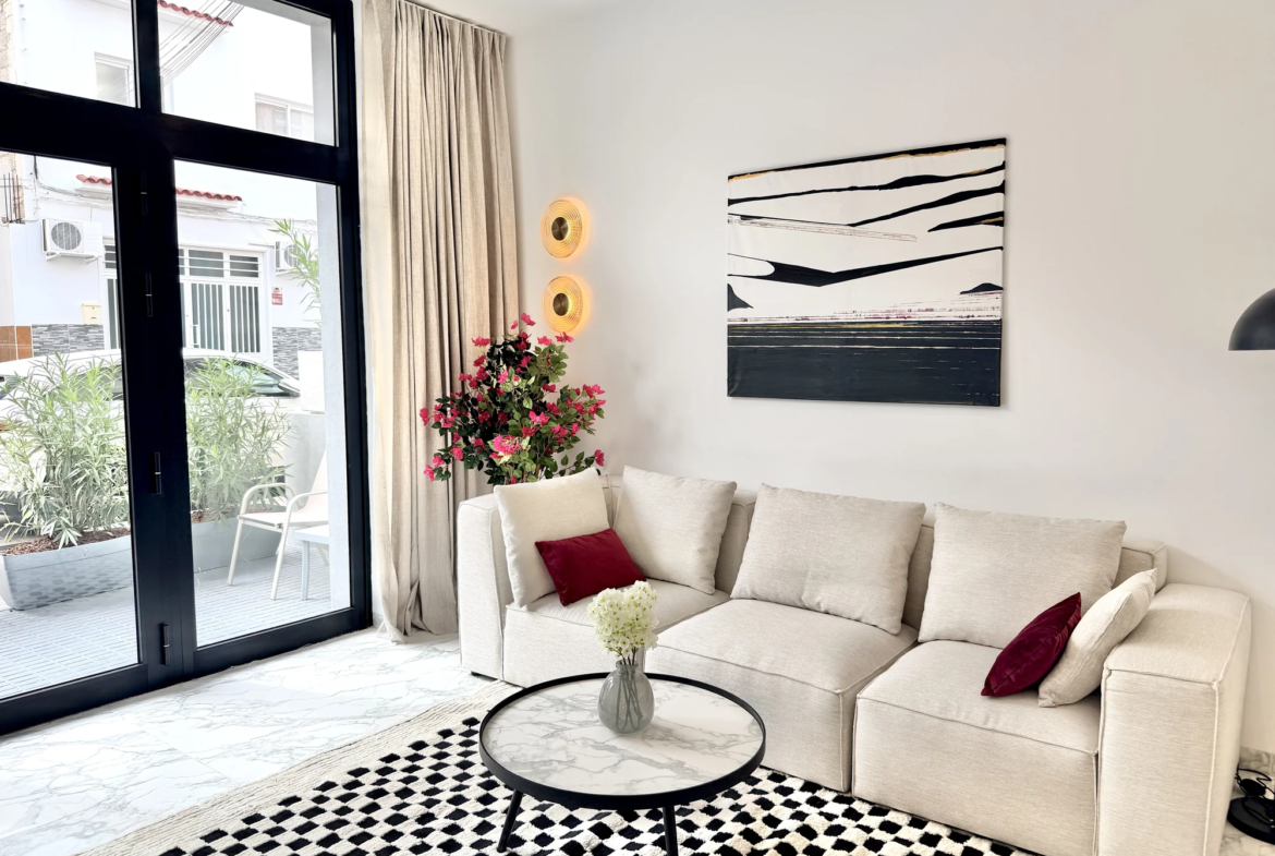 Przestronny apartament z dwiema sypialniami i tarasem w Vista Mar 9, Los Abrigos, Teneryfa