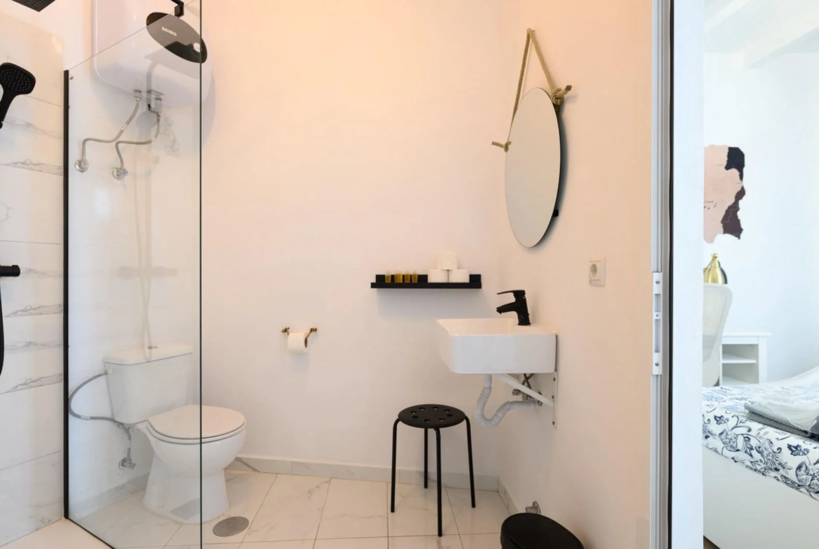 Działający obiekt noclegowy z pięcioma pokojami w Las Palmas