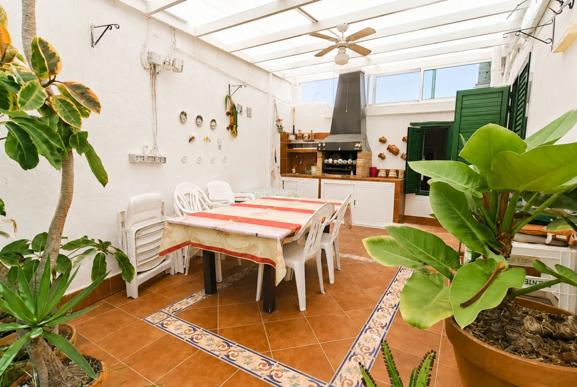Przestronny bungalow z 6 sypialniami i prywatnym ogrodem w Campo Internacional, Maspalomas