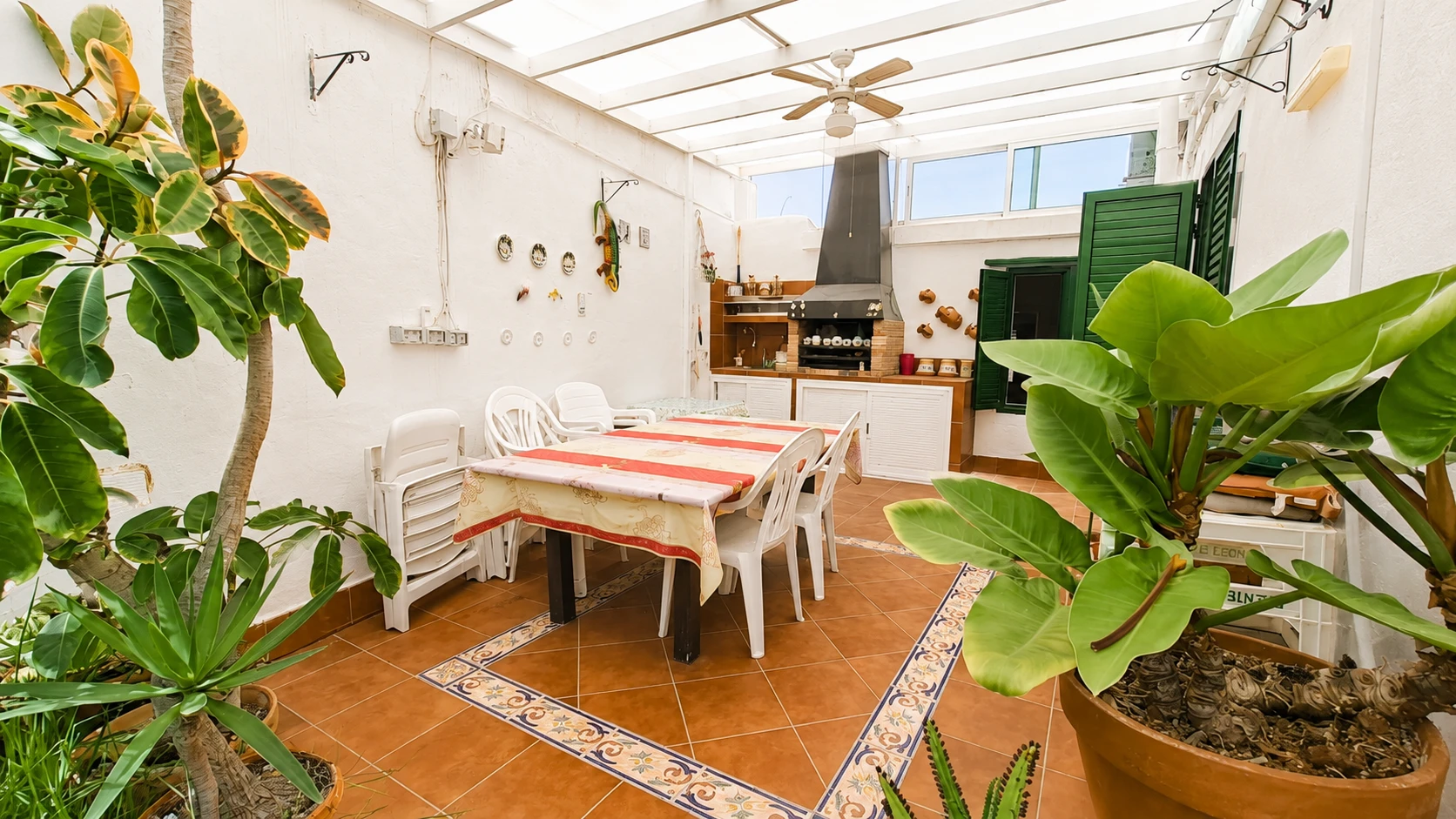 09 Przestronny bungalow z 6 sypialniami i prywatnym ogrodem w Campo Internacional, Maspalomas