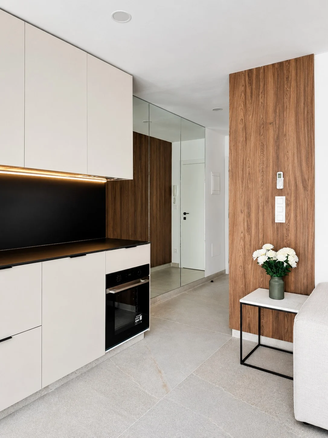 10 Nowoczesny apartament z przestronnym balkonem w Vista Mar 9