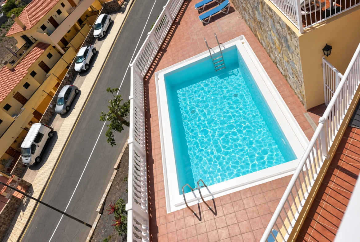 Apartament z 2 sypialniami, tarasem, basenem i garażem w Arguineguín