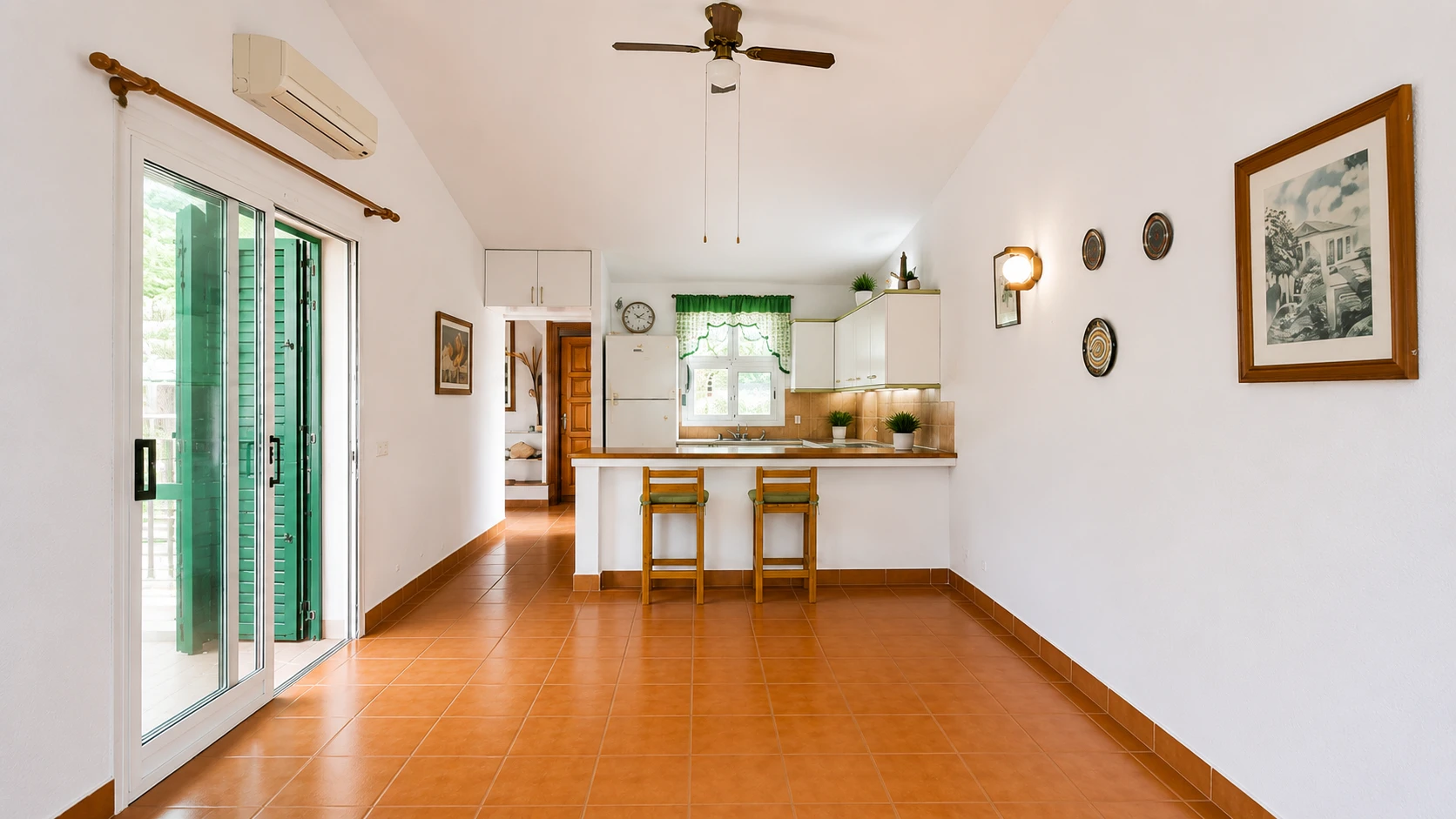 12 Przestronny bungalow z 6 sypialniami i prywatnym ogrodem w Campo Internacional, Maspalomas