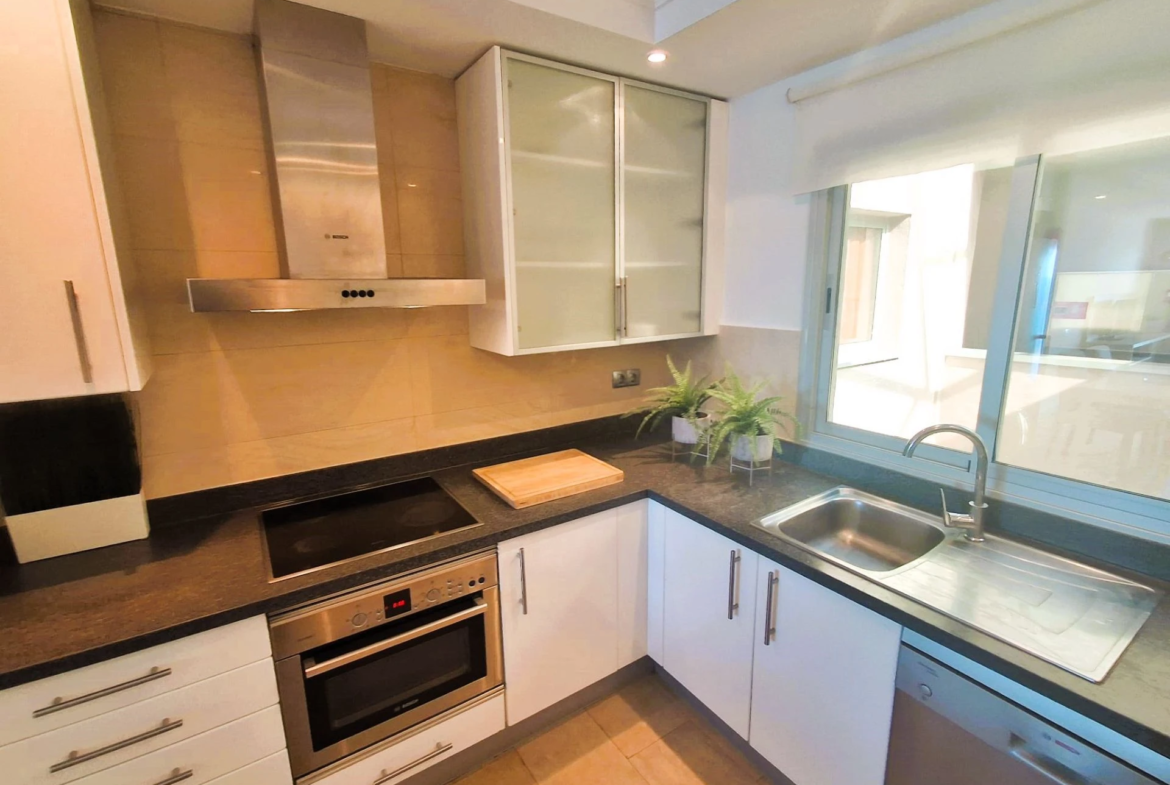 Luksusowy apartament z 2 sypialniami, widokiem na ocean i bezpośrednim dostępem do plaży w Playa del Cura