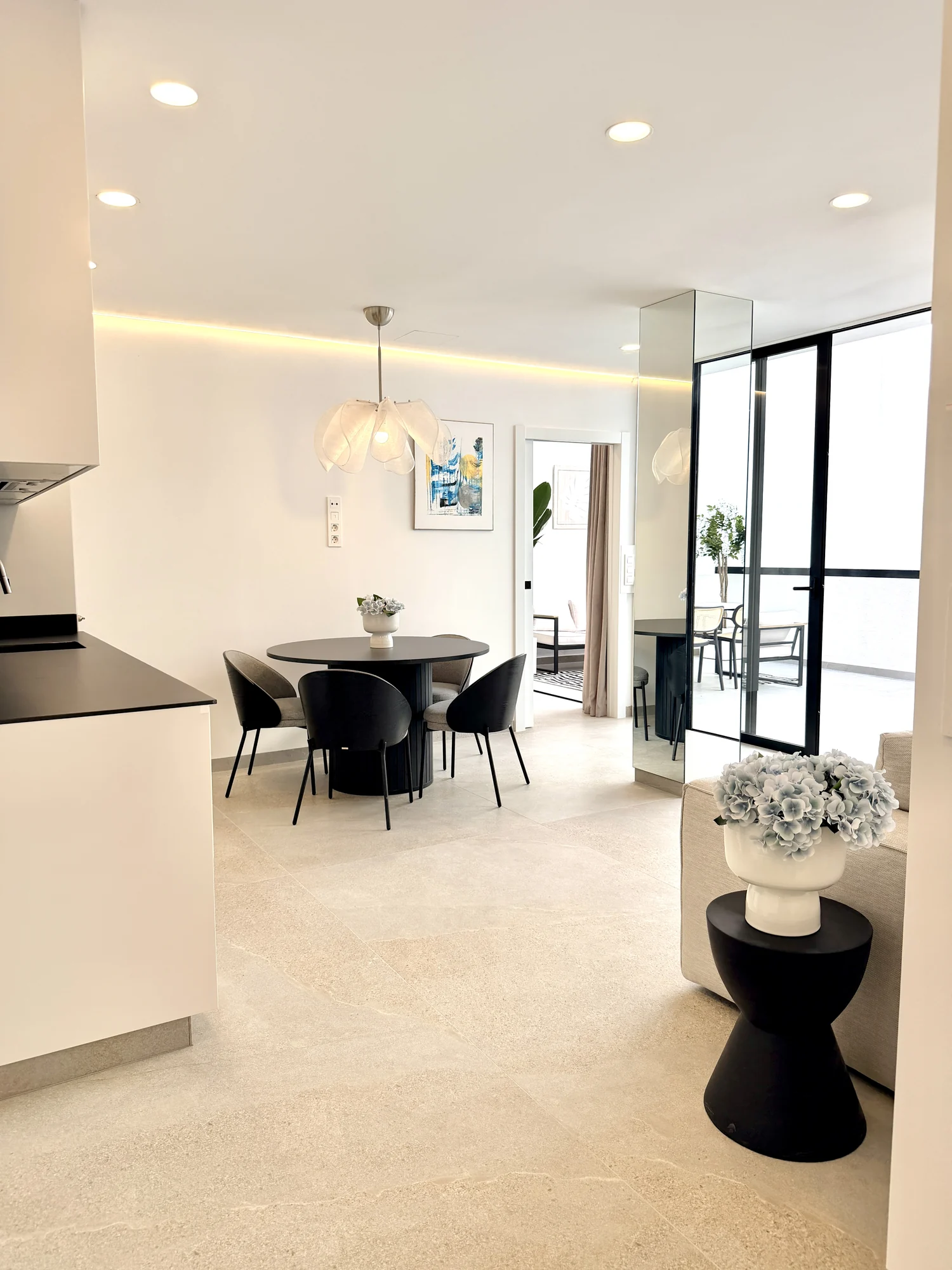 13 Apartament z dwiema sypialniami i dużym tarasem w Vista Mar 9