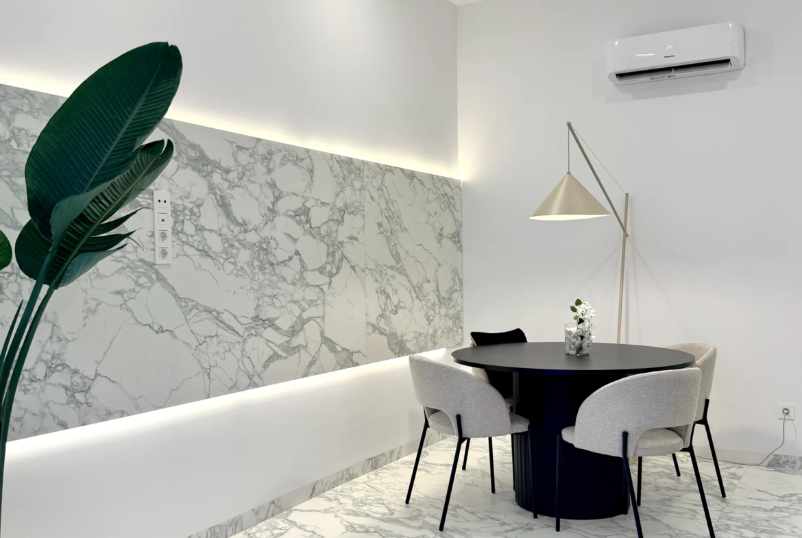 Elegancki apartament z patio w Vista Mar 9 w Los Abrigos