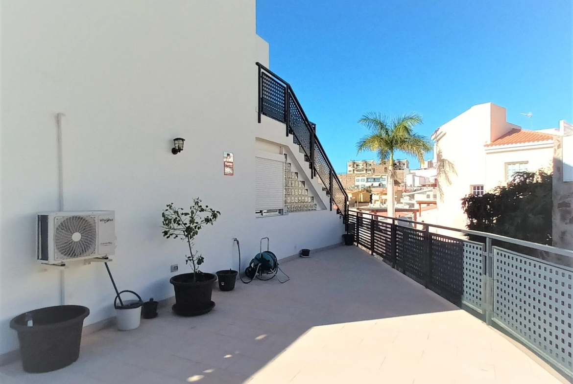 Nowoczesny apartament z 2 sypialniami, widokiem na ocean i dużym tarasem w Loma Dos, Arguineguín