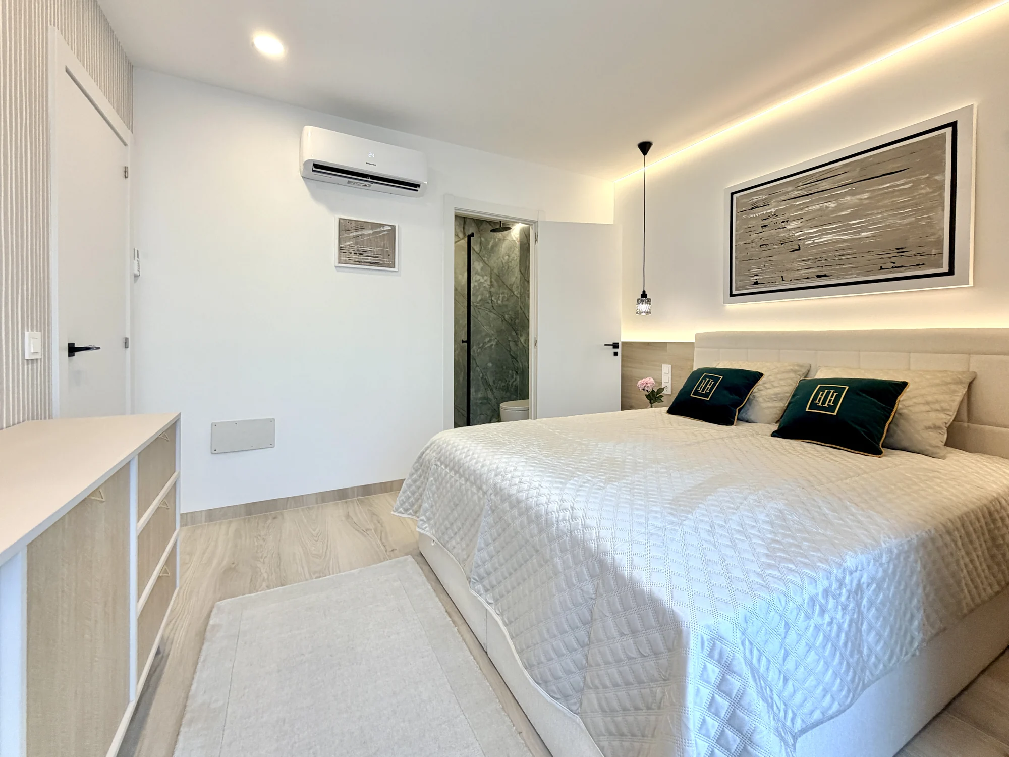 16 Nowoczesny apartament z przestronnym balkonem w Vista Mar 9