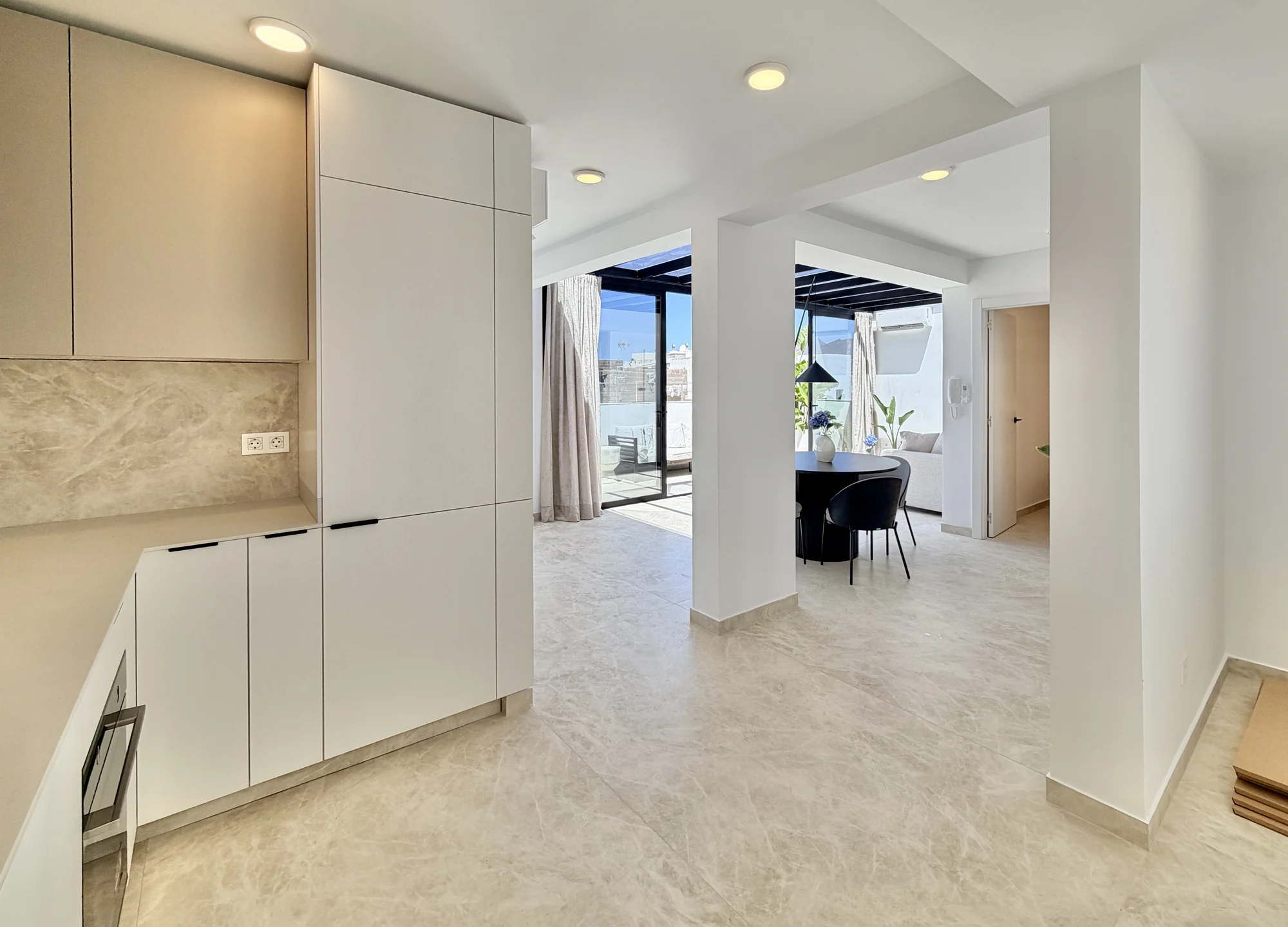 16 Penthouse z tarasem panoramicznym w Vista Mar 9 w Los Abrigos