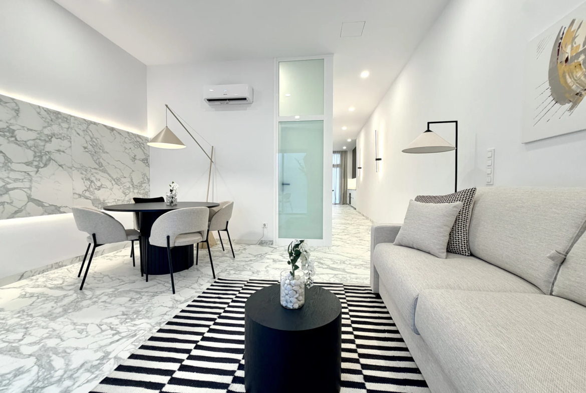 Elegancki apartament z patio w Vista Mar 9 w Los Abrigos