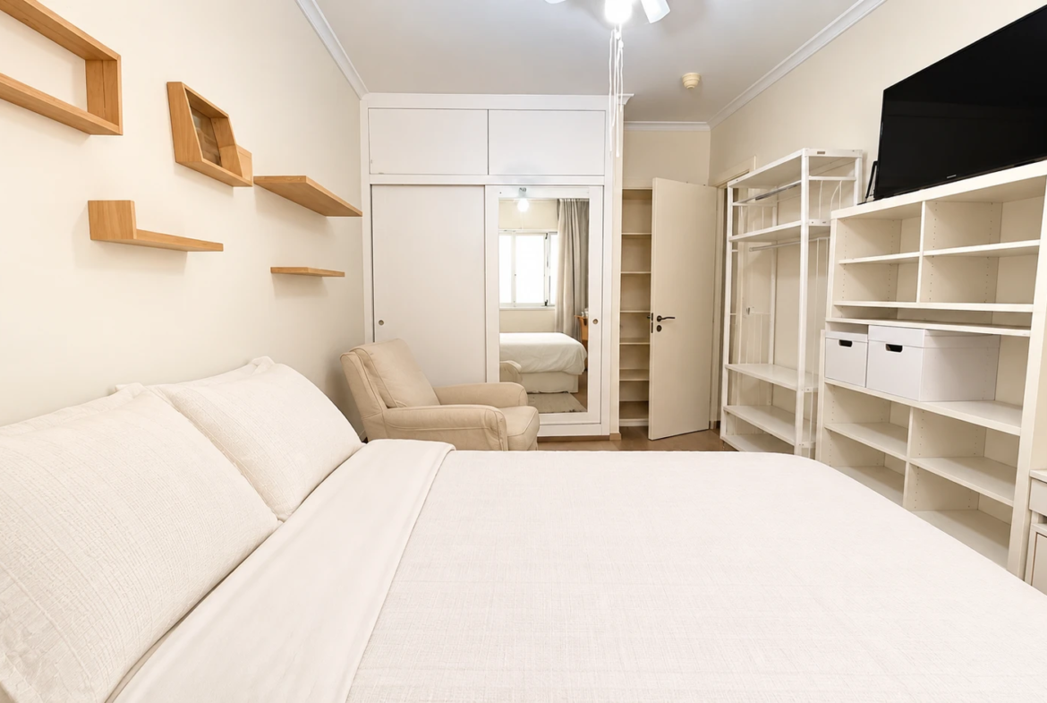 Apartament z 2 sypialniami, tarasem i widokiem na basen w Playa del Inglés