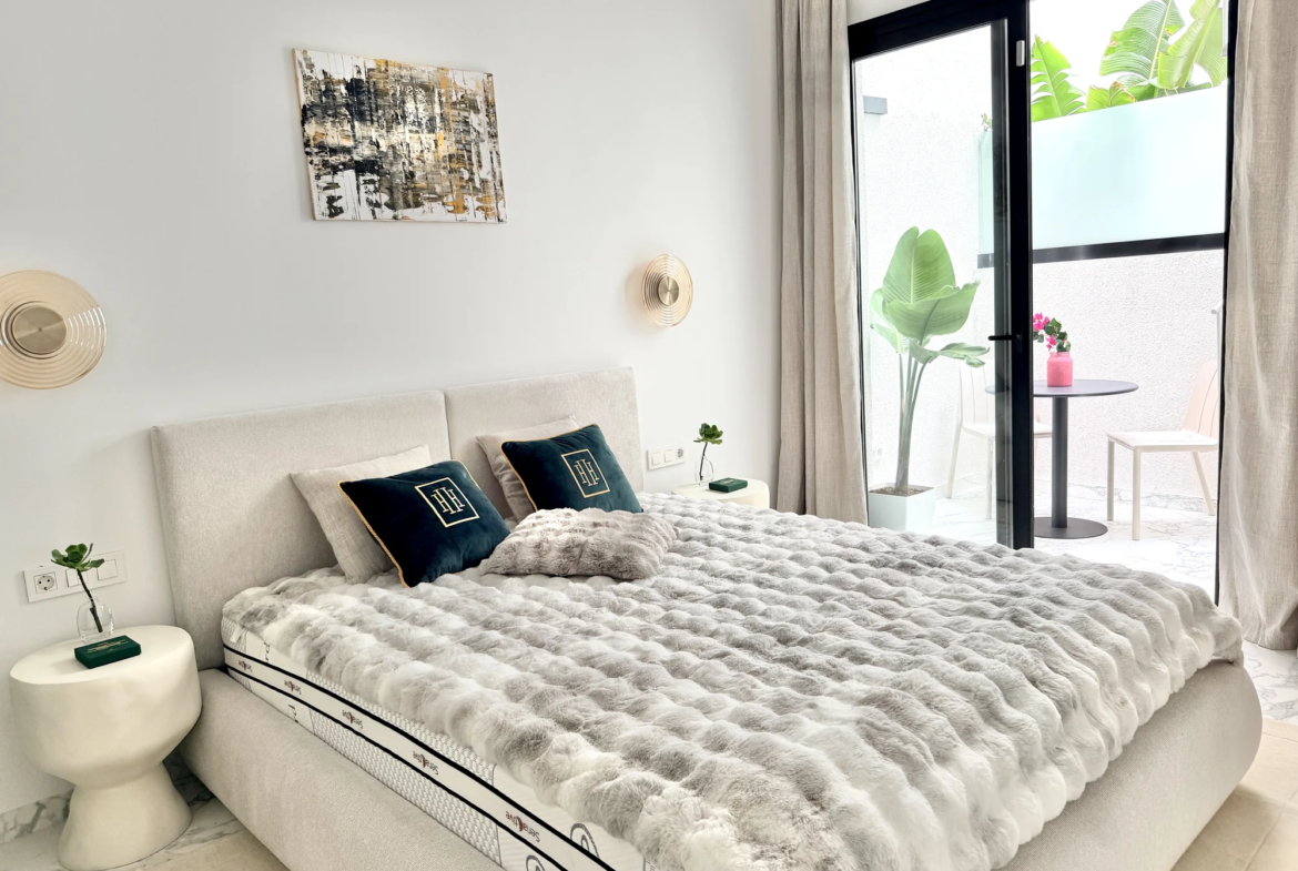 Przestronny apartament z dwiema sypialniami i tarasem w Vista Mar 9, Los Abrigos, Teneryfa