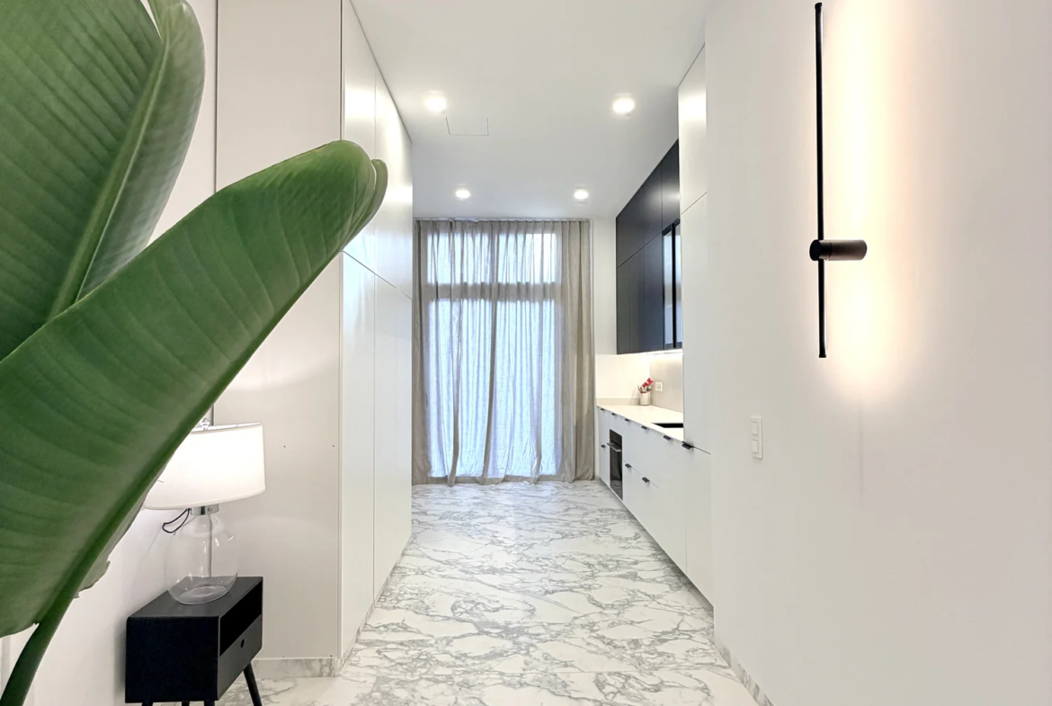Elegancki apartament z patio w Vista Mar 9 w Los Abrigos