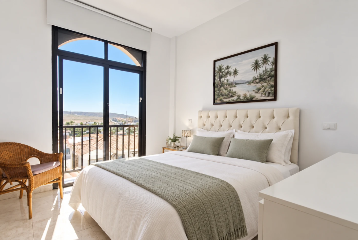 Przestronny duplex z widokiem na ocean, prywatnym garażem i ogrodem w Loma Dos, Arguineguín
