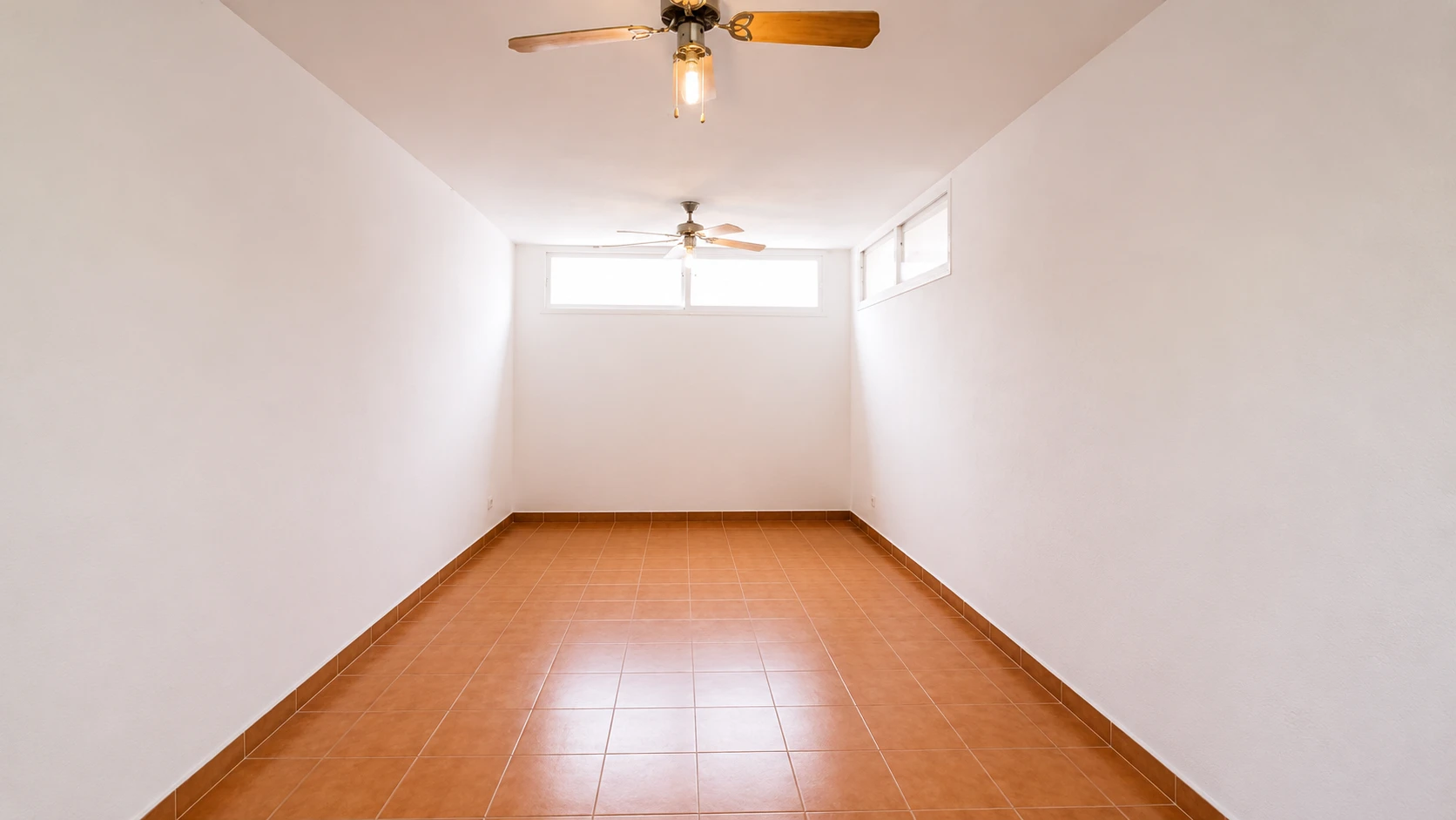 22 Przestronny bungalow z 6 sypialniami i prywatnym ogrodem w Campo Internacional, Maspalomas