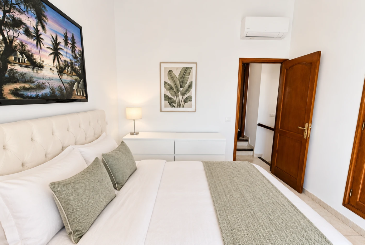 Przestronny duplex z widokiem na ocean, prywatnym garażem i ogrodem w Loma Dos, Arguineguín