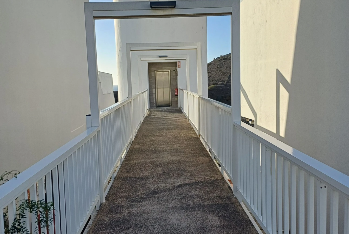 Apartament z dużym tarasem i panoramicznym widokiem na ocean w Mayfair, La Playa de Arguineguín
