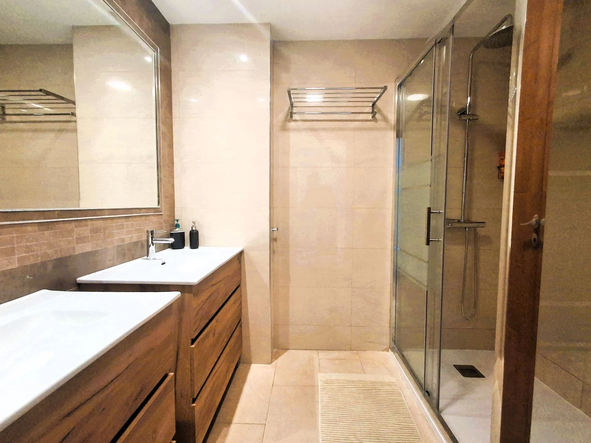 24 Luksusowy apartament z 2 sypialniami, widokiem na ocean i bezpośrednim dostępem do plaży w Playa del Cura