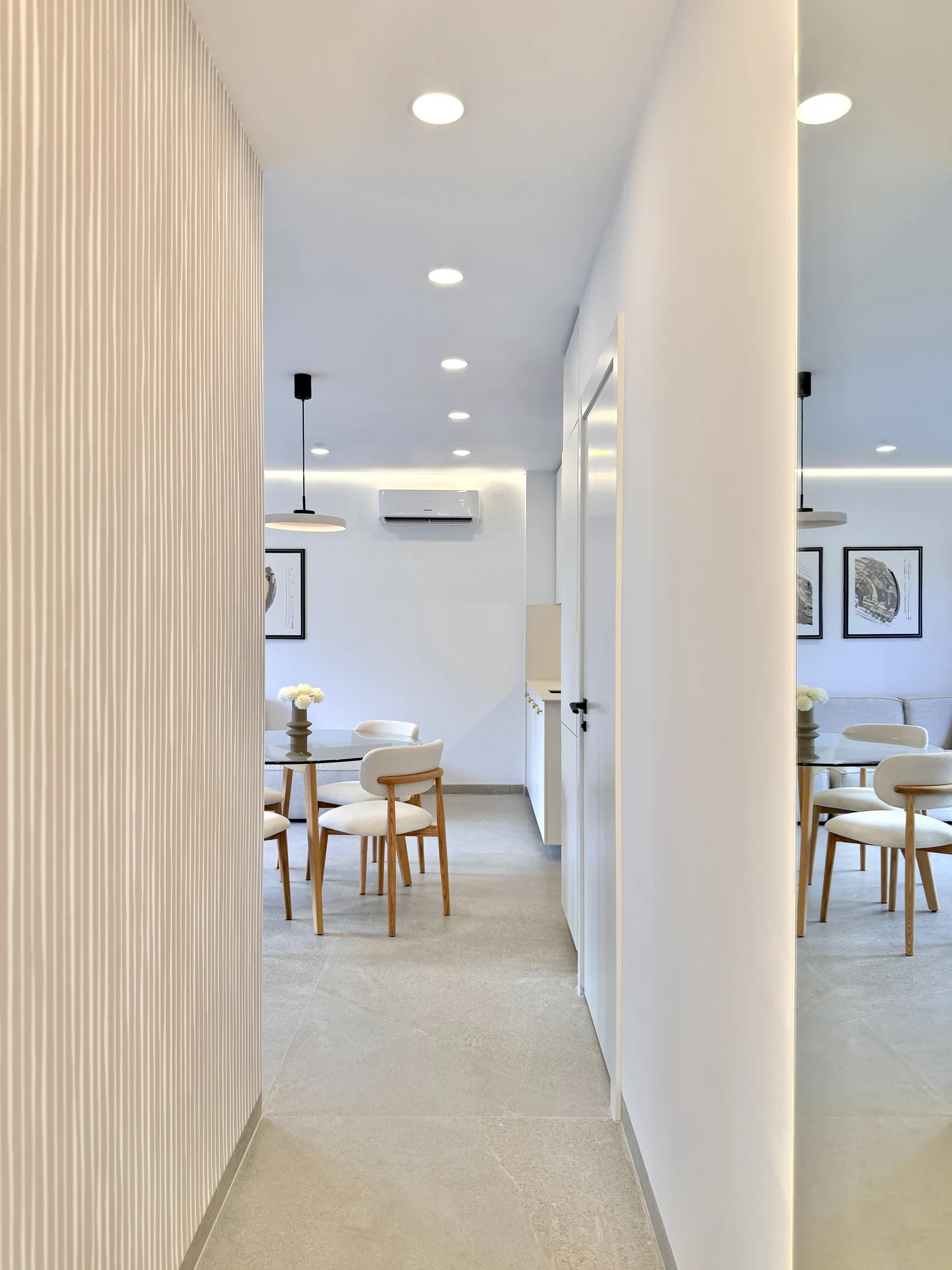 24 Kompaktowy apartament z dwiema sypialniami i balkonem w Vista Mar 9