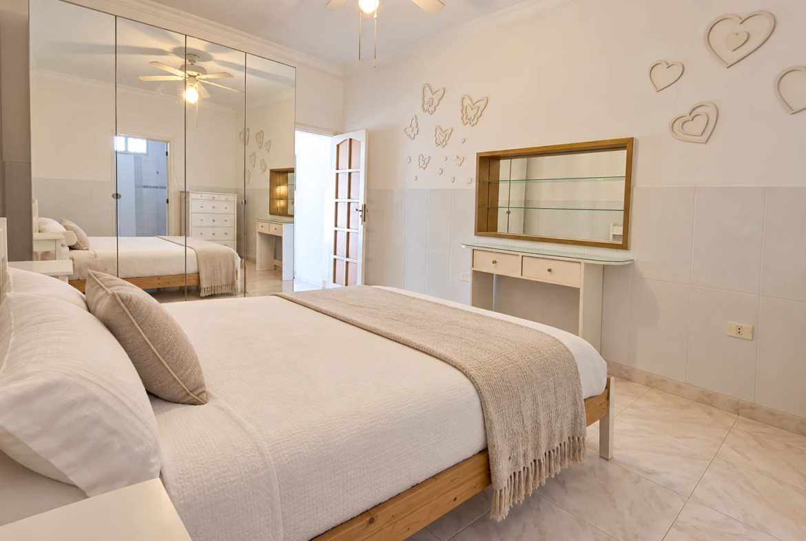 Ekskluzywny bungalow z 3 sypialniami, ogrodem i basenem blisko plaży i wydm w Playa del Inglés