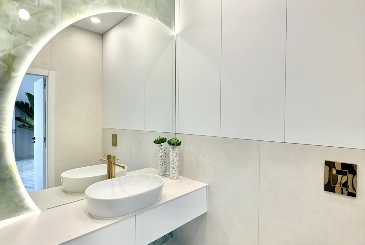 Przestronny apartament z dwiema sypialniami i tarasem w Vista Mar 9, Los Abrigos, Teneryfa