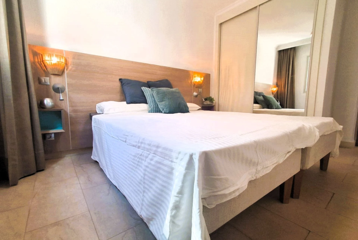 Luksusowy apartament z 2 sypialniami, widokiem na ocean i bezpośrednim dostępem do plaży w Playa del Cura