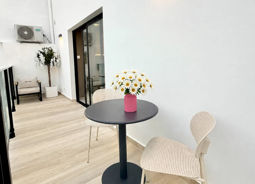 Nowoczesny apartament z przestronnym balkonem w Vista Mar 9