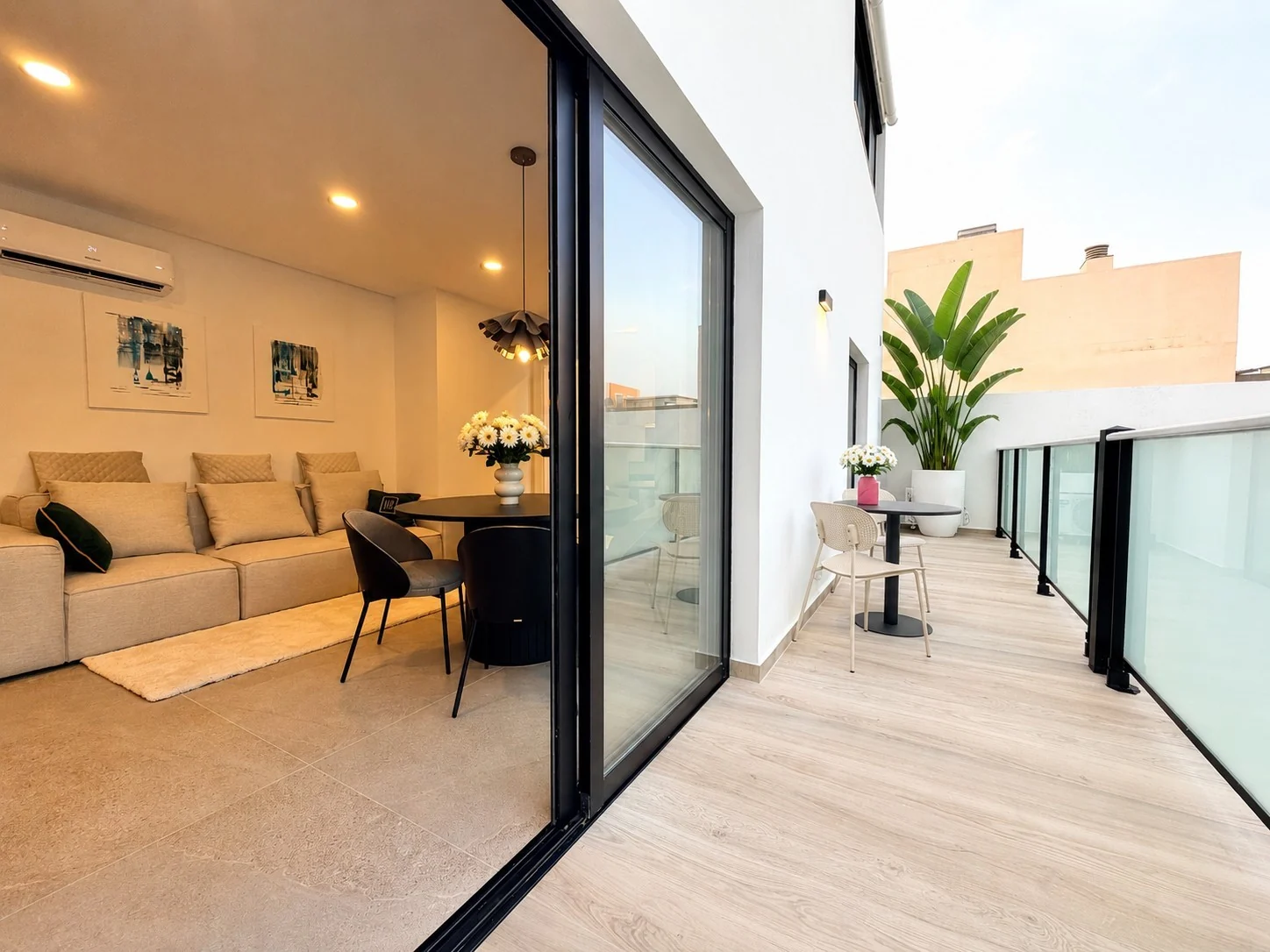 31 Nowoczesny apartament z przestronnym balkonem w Vista Mar 9