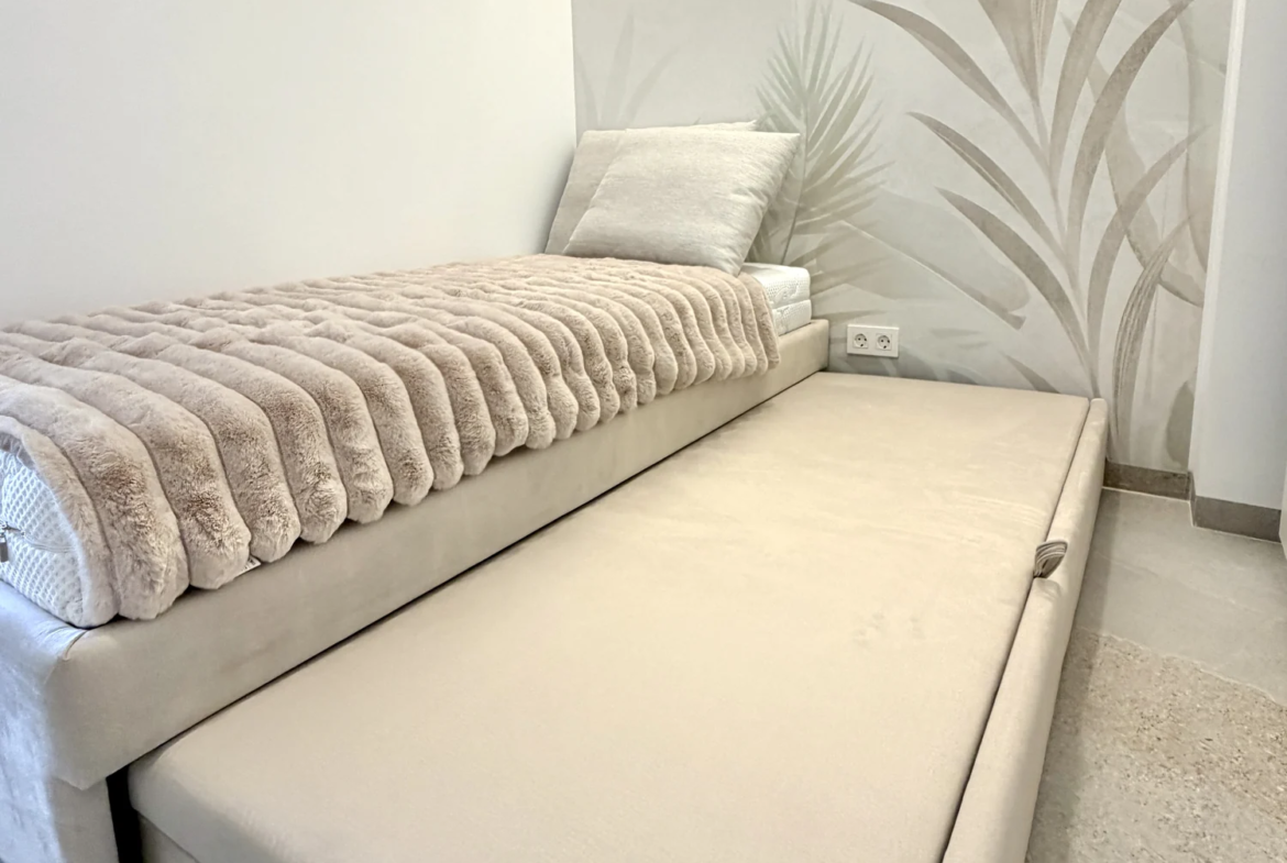 Kompaktowy apartament z dwiema sypialniami i balkonem w Vista Mar 9