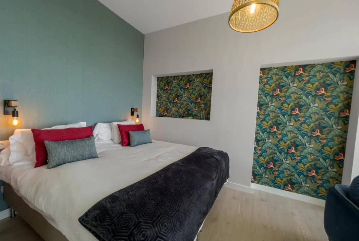Kameralny hotel z basenem przy polu golfowym w Santa Brígida